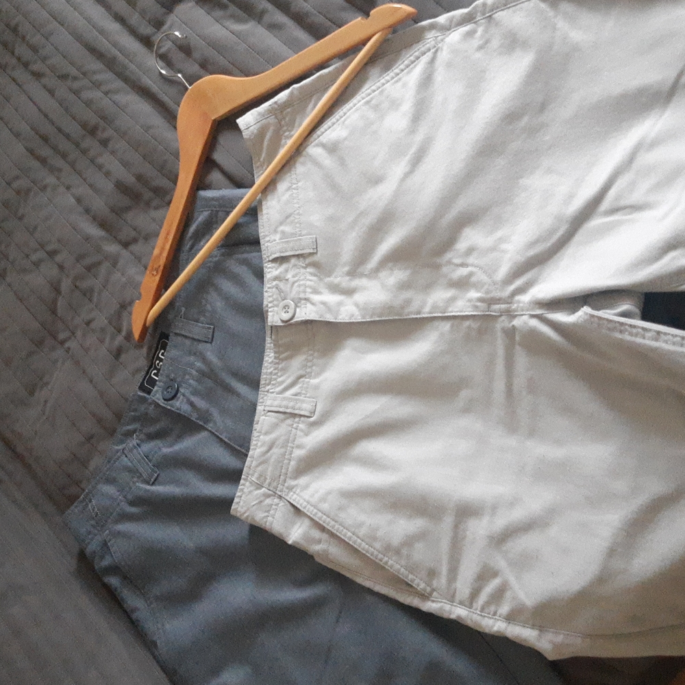 Champs Sports Gear|| Men's khaki shorts